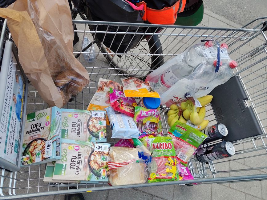 Großeinkauf. Kinder, macht Ausdauersport und die einzige Sorge bleibt Karies.
