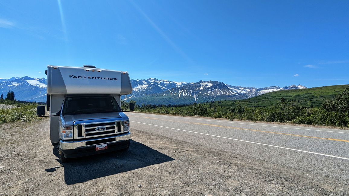 Tag 27: Bärenshow & fantastische Bergwelten - zurück nach Yukon/Kanada