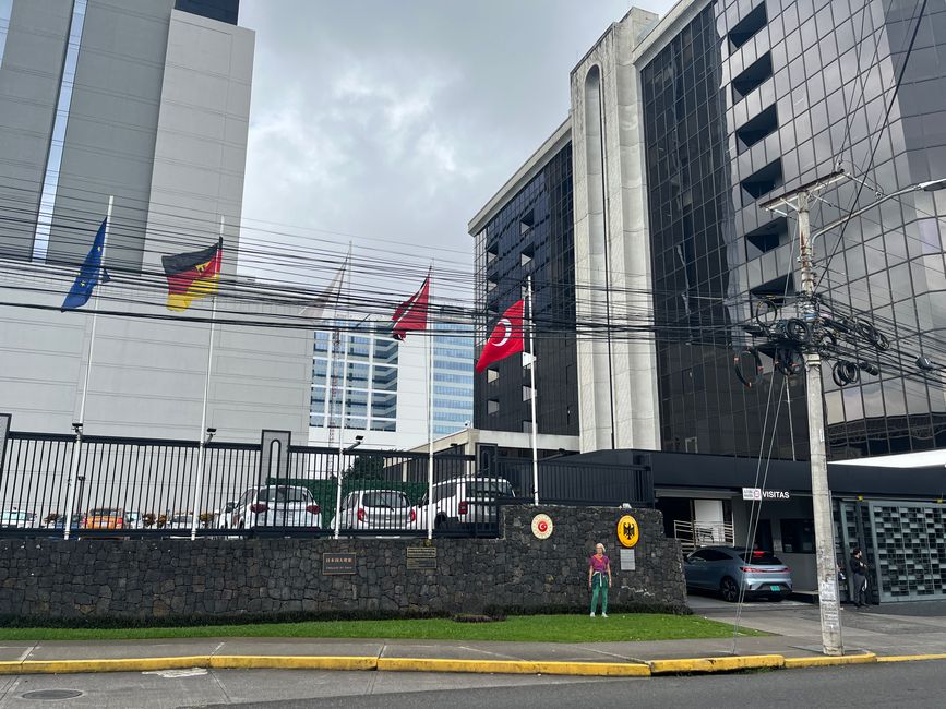 Im 5. Stock die deutsche Botschaft