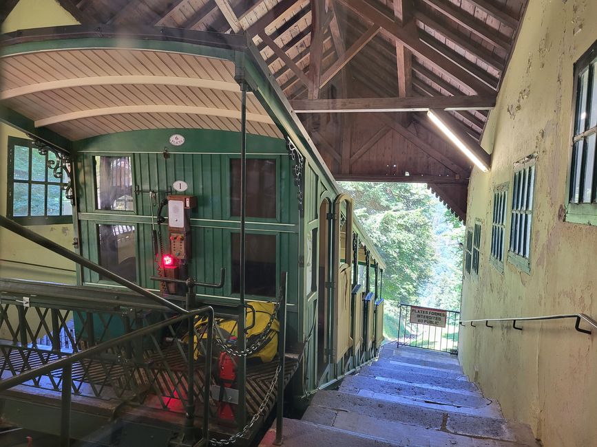 Standseilbahn "Funiculaire du Capucin"