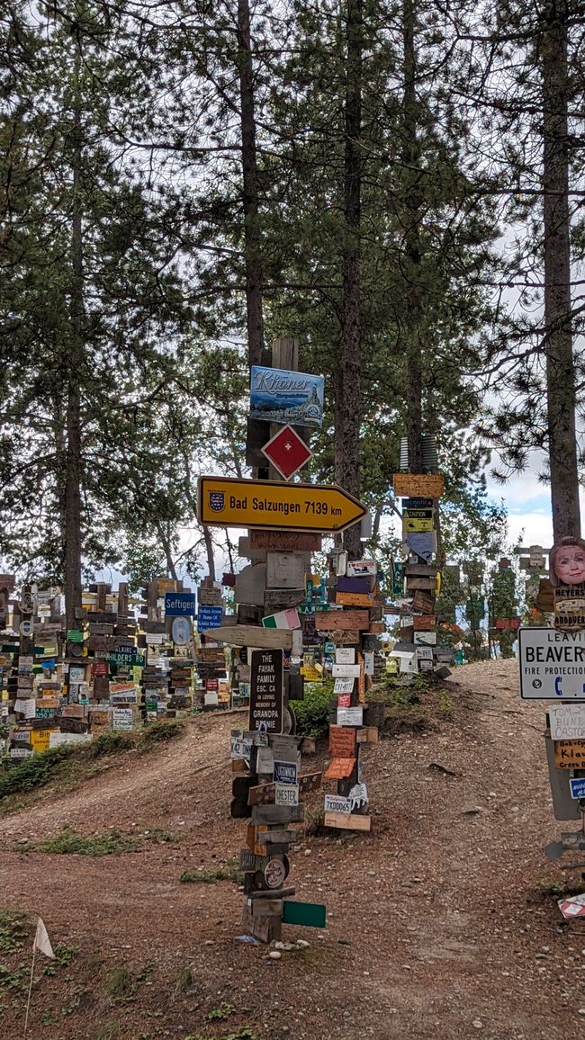 Sign Post Forest (Schilderwald) Watson Lake