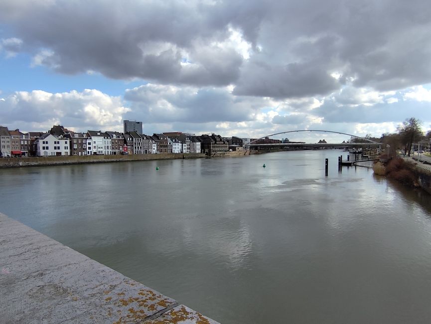 Une petite belle pause à Maastricht (Pays-Bas) après un rendez-vous à Aix-la-Chapelle (D)
