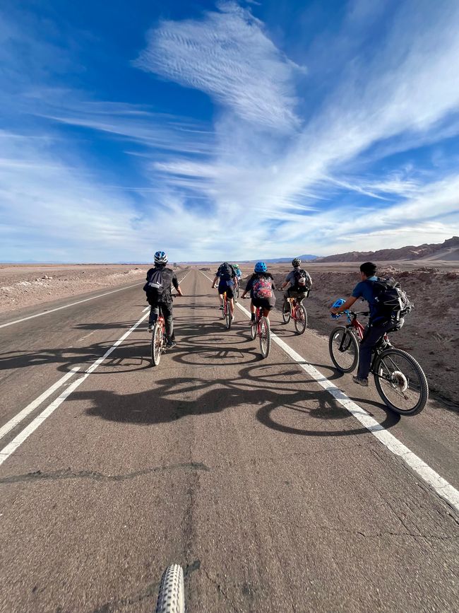 Paseo en bicicleta hacia las Cuevas de Chulacao