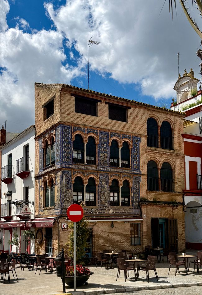Und eines der vielen schönen Stadthäuser im Zentrum.