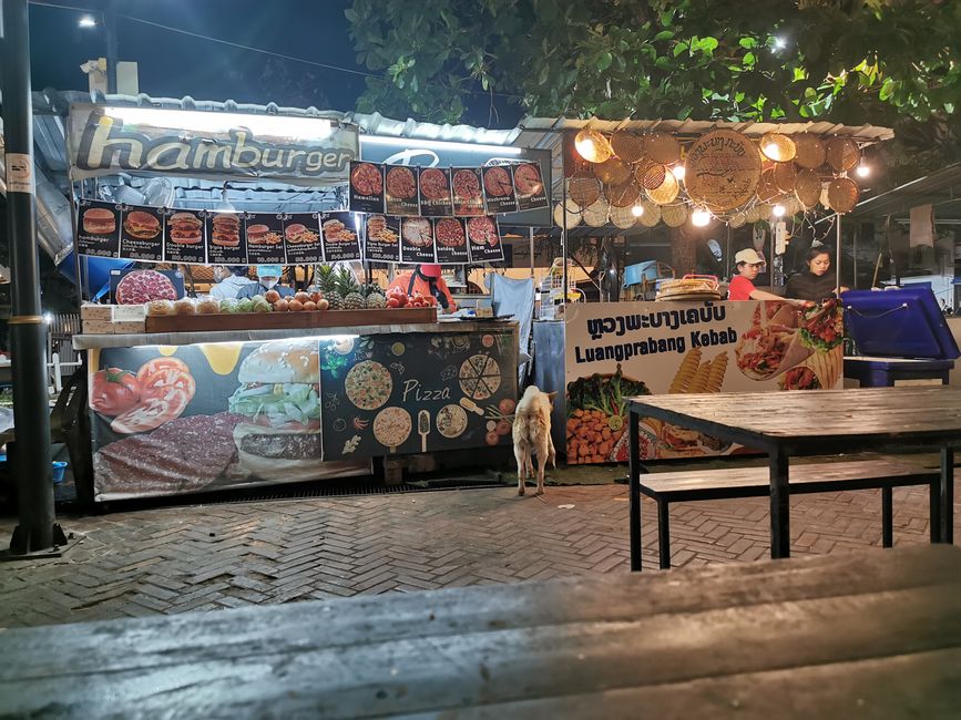 Con el scooter a las Cuevas Pak Ou