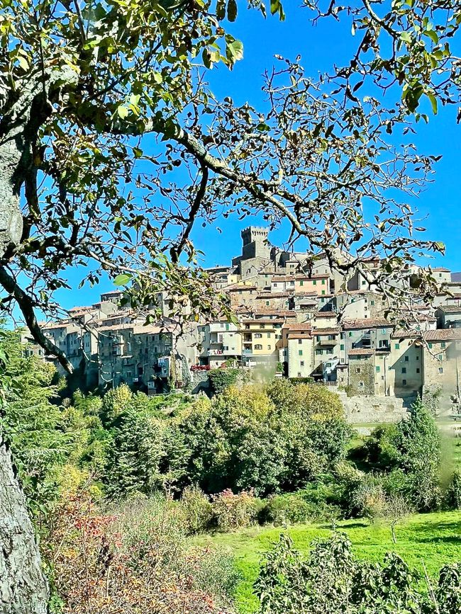 Der Ausblick auf Montalcino.
