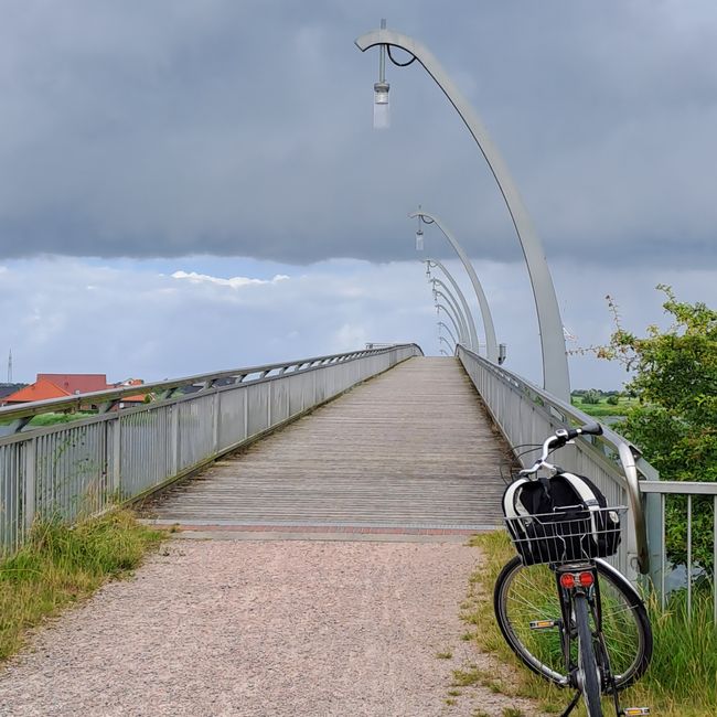 Die Panoramabrücke über das Wangermeer (welches eigentlich ein See ist) hat eine Länge von 325 Metern