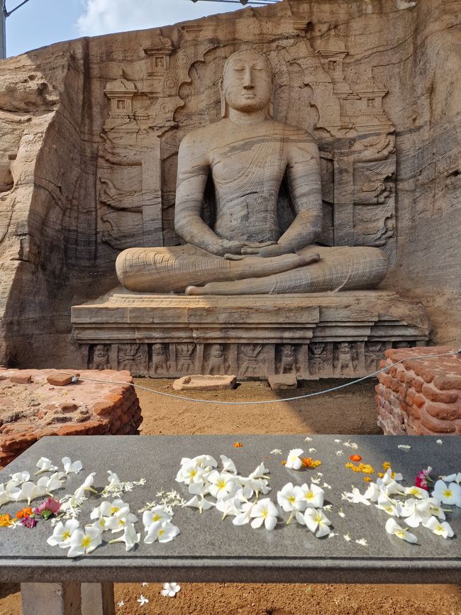 Polonnaruwa - 1000 años de historia y algo aprendido.