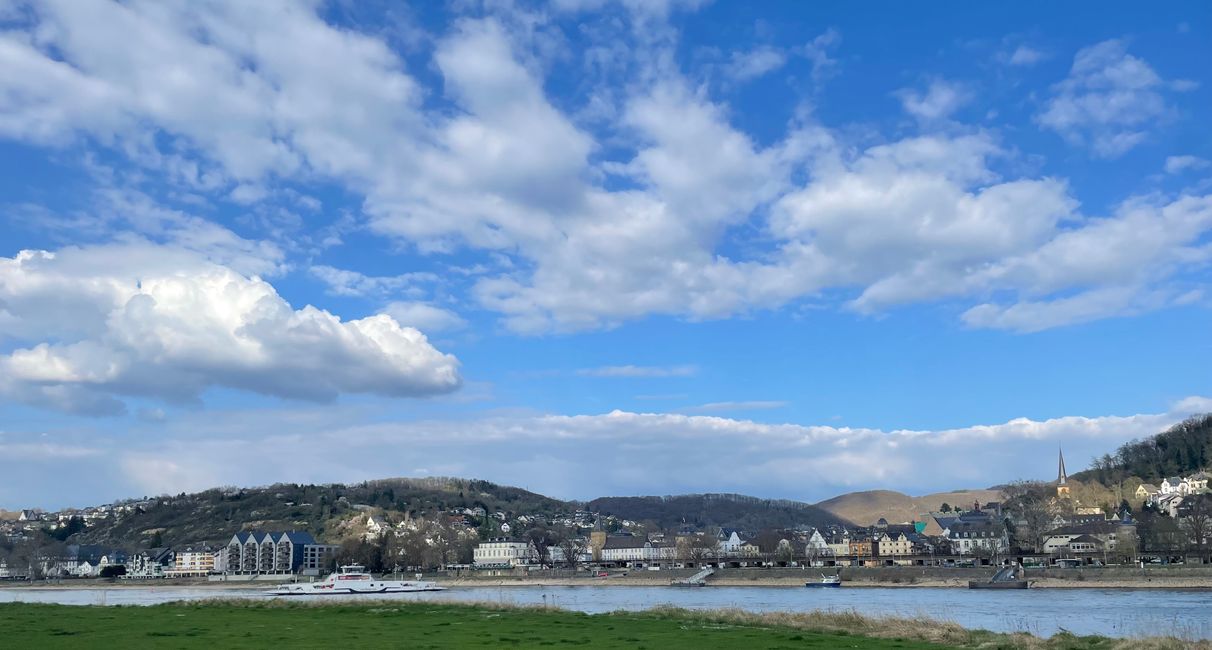 Blick auf Linz am Rhein
