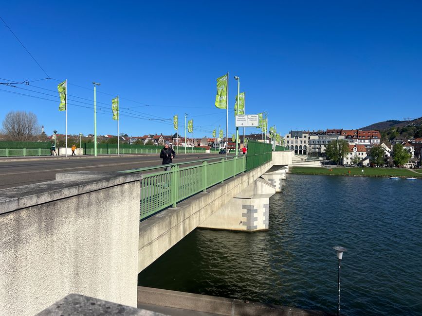03 vers Darmstadt-Wixhausen