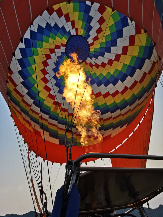 Continuing the journey to Vang Vieng - Hike to the Silver Cross Viewpoint and hot air balloon ride