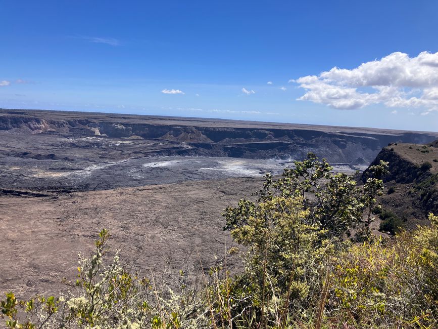 Kilauea vulcano and view on its atm non active caldera 