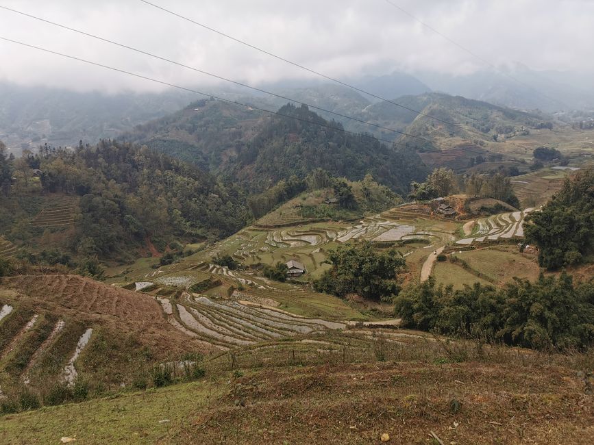 Hacia el norte montañoso hacia SaPa