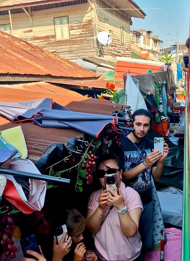 Tuut, tuut, klappt die Läden ein, der Zug kommt 🚂 ...