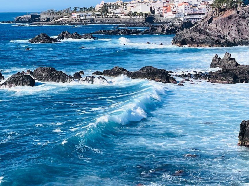 From Alcala, you can take great hikes in both directions along the coast...