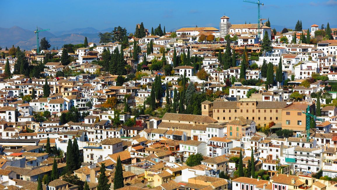 Granada, im Hintergrund die Kathedrale, hier liegt Isabella von Castillien.