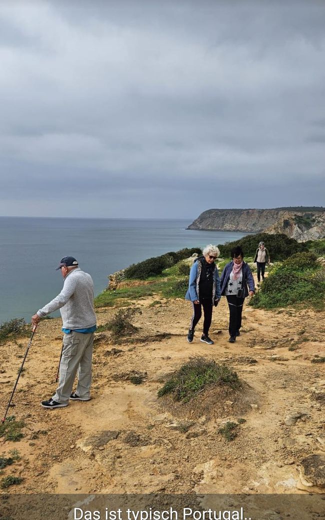 Promenade le long de la falaise