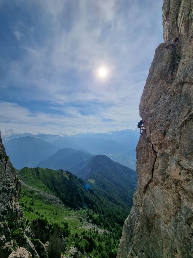 Pierre Avoi: Chronik eines entscheidenden Aufstiegs. Alpiner Bericht.