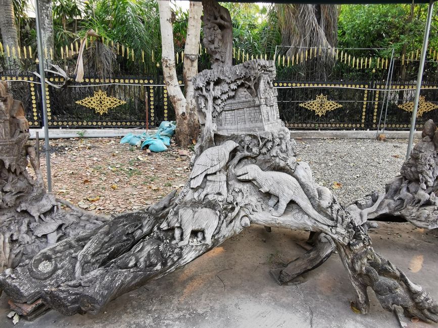 Vientiane - 1.5 days on a temple and museum tour