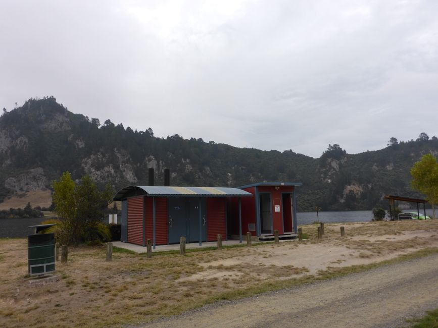 Toilette und Dusche