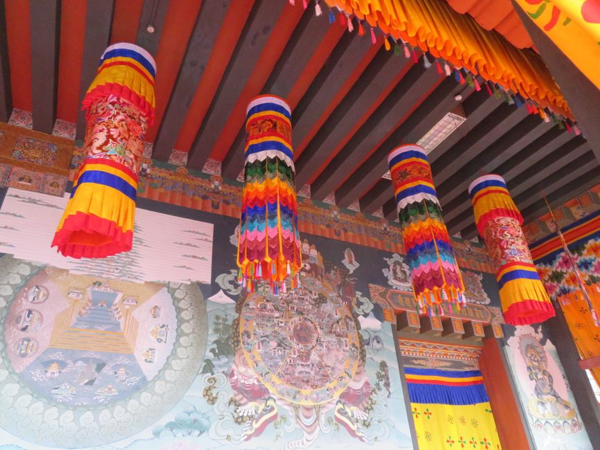 Ohren, Kleidung und Körper Buddhas
