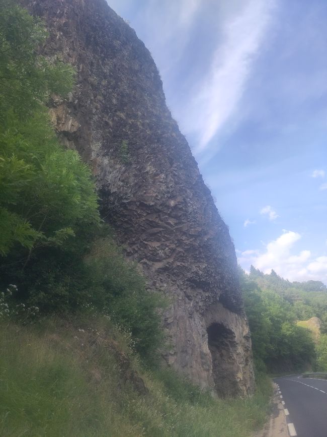sur le plateau d'Aubrac, à Le Puy-en-Velay et jusqu'au Rhône...