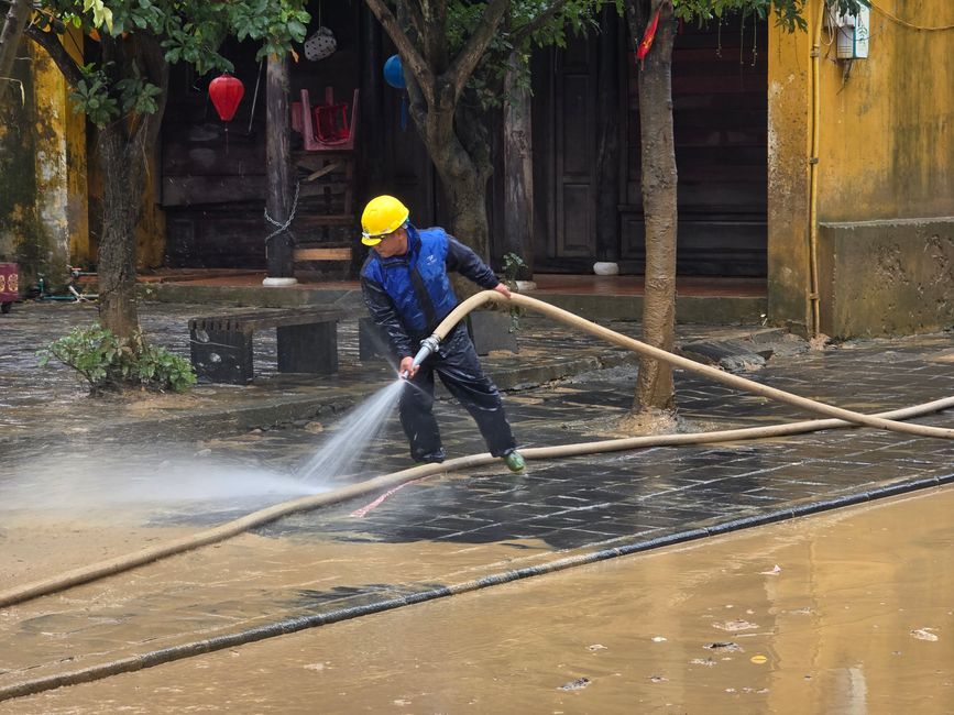 Hoi An - les travaux de nettoyage ont commencé