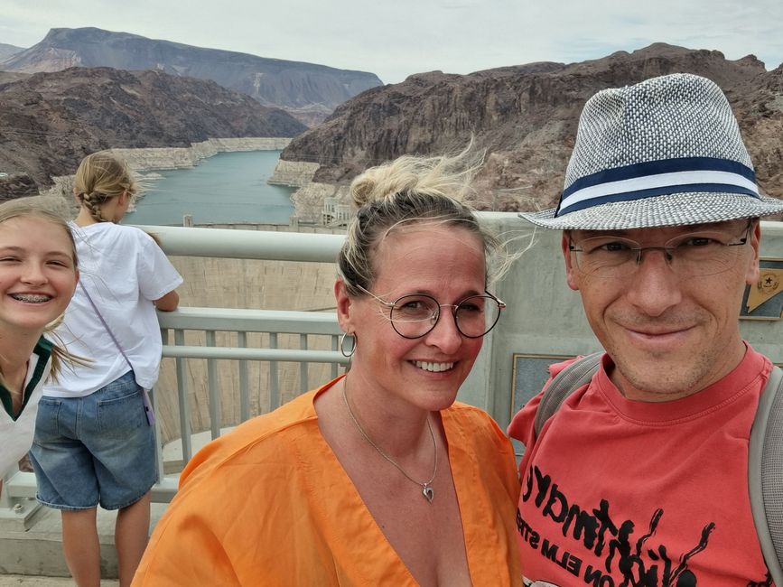Kalifornien 2025, Tag 13, Las Vegas Sign, Hoover Dam und Lake Mead