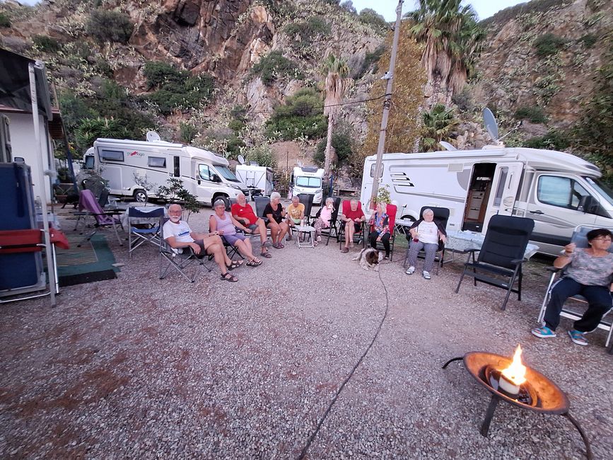 Briefing at the fire pit 