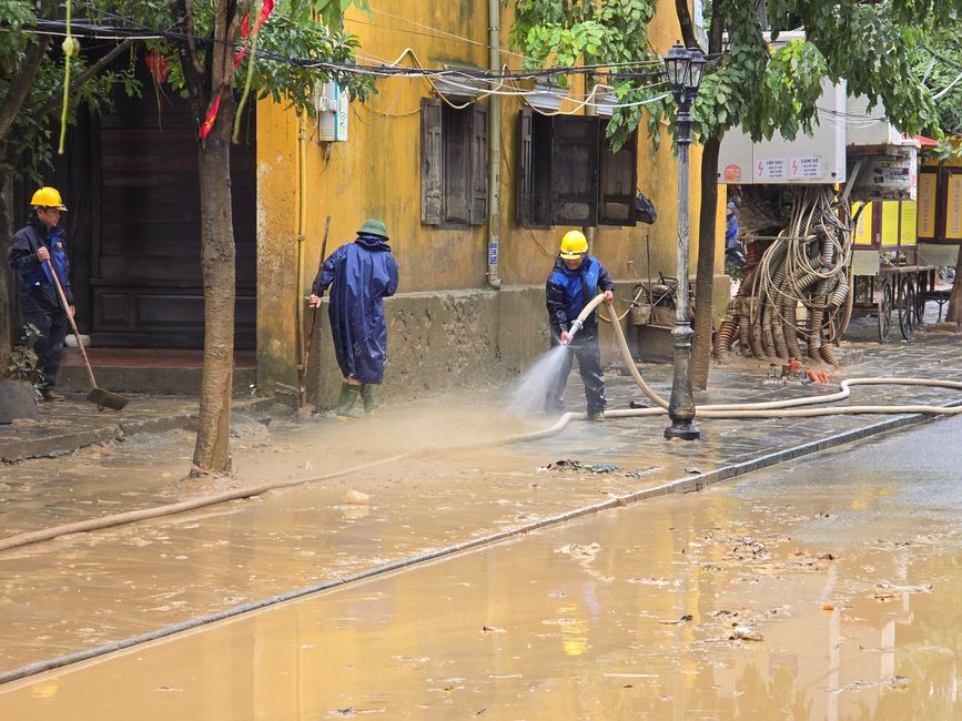 Hoi An - les travaux de nettoyage ont commencé