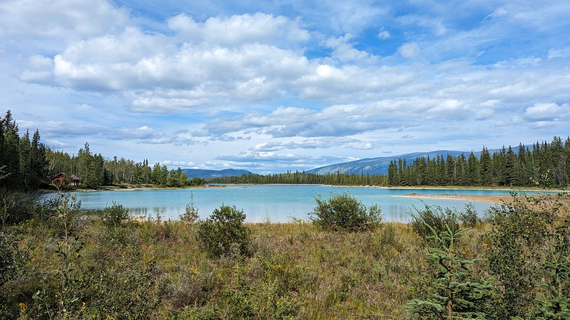 Tag 19: Boya Lake (Tā Ch’ilā Park): Canoeing on the most beautiful lake in Canada