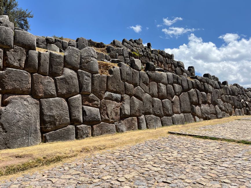 Tag 12
Wanderung zum Sacsayhuaman und de Cristo Balnco