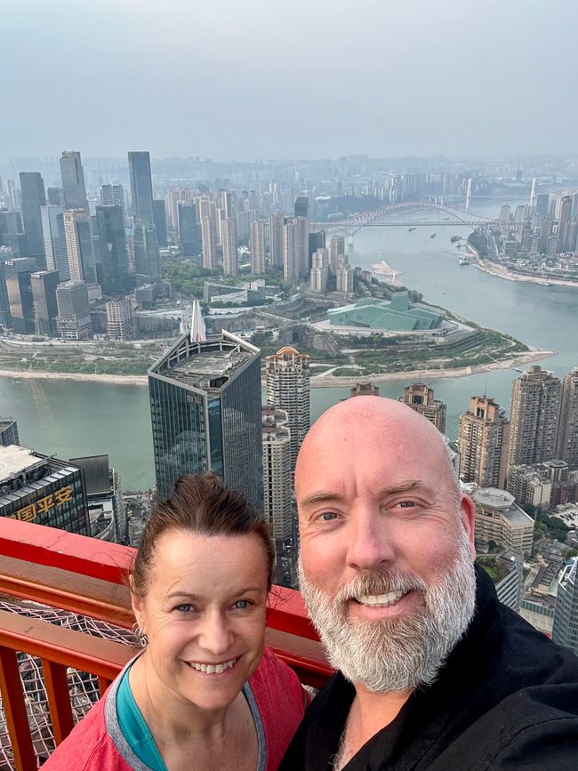 With the Bullet Trains 🚅
CHINA 🇨🇳 & JAPAN 🇯🇵 Discovering      
Part 3: Chongqing