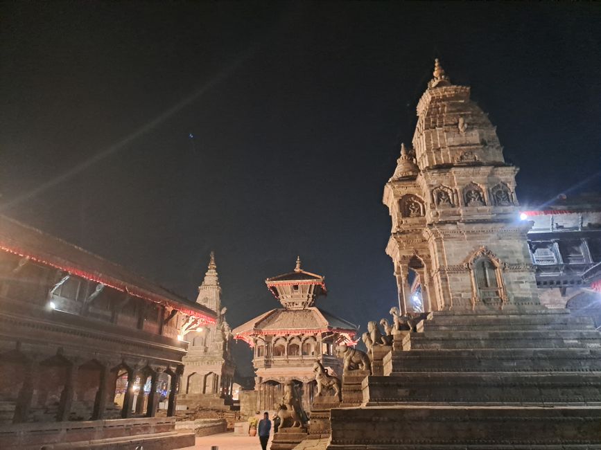 Bhaktapur at night.