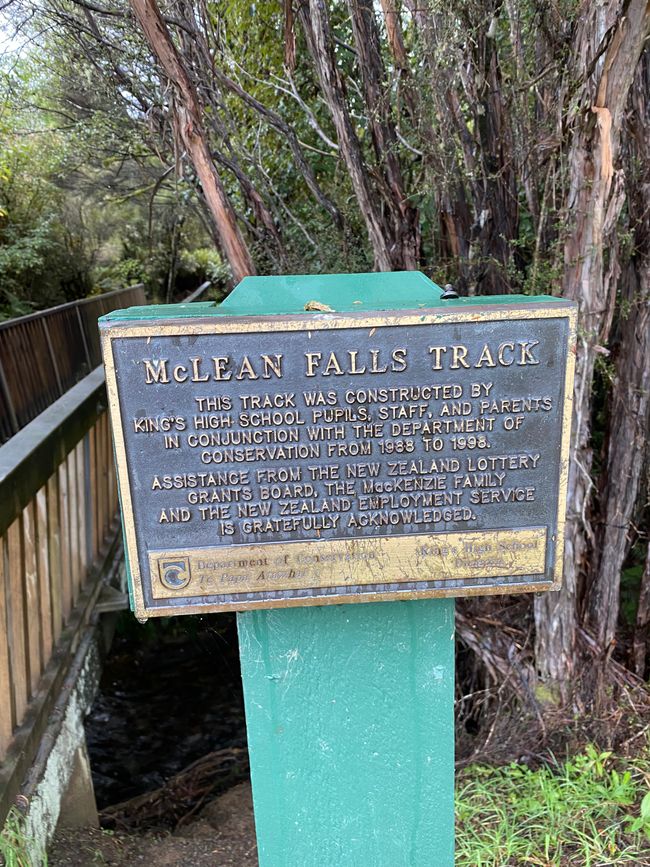 Start McLean Falls Track