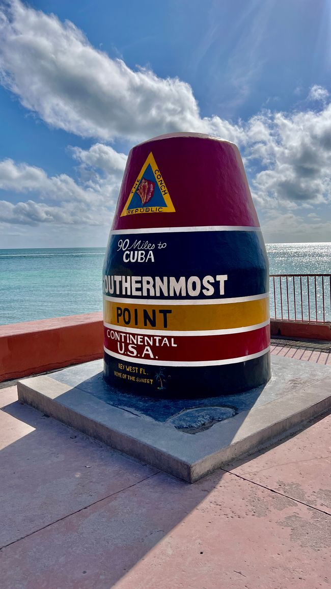 Tag 396 - Southernmost point & Duval Street by Golf Cart