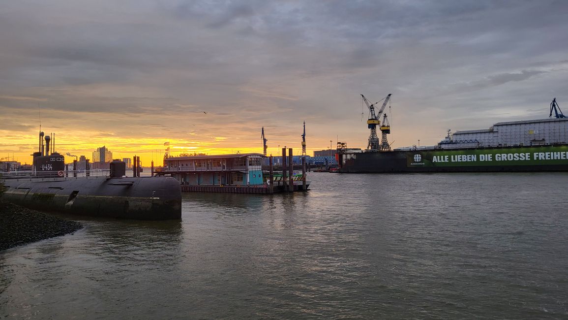 Sonnenaufgang in Hamburg