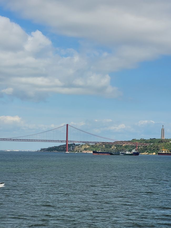 Día 167 (Parte 4) y 168 (Parte 1) de los 175 días planeados: Crucero alrededor del mundo - Día en el mar y Lisboa