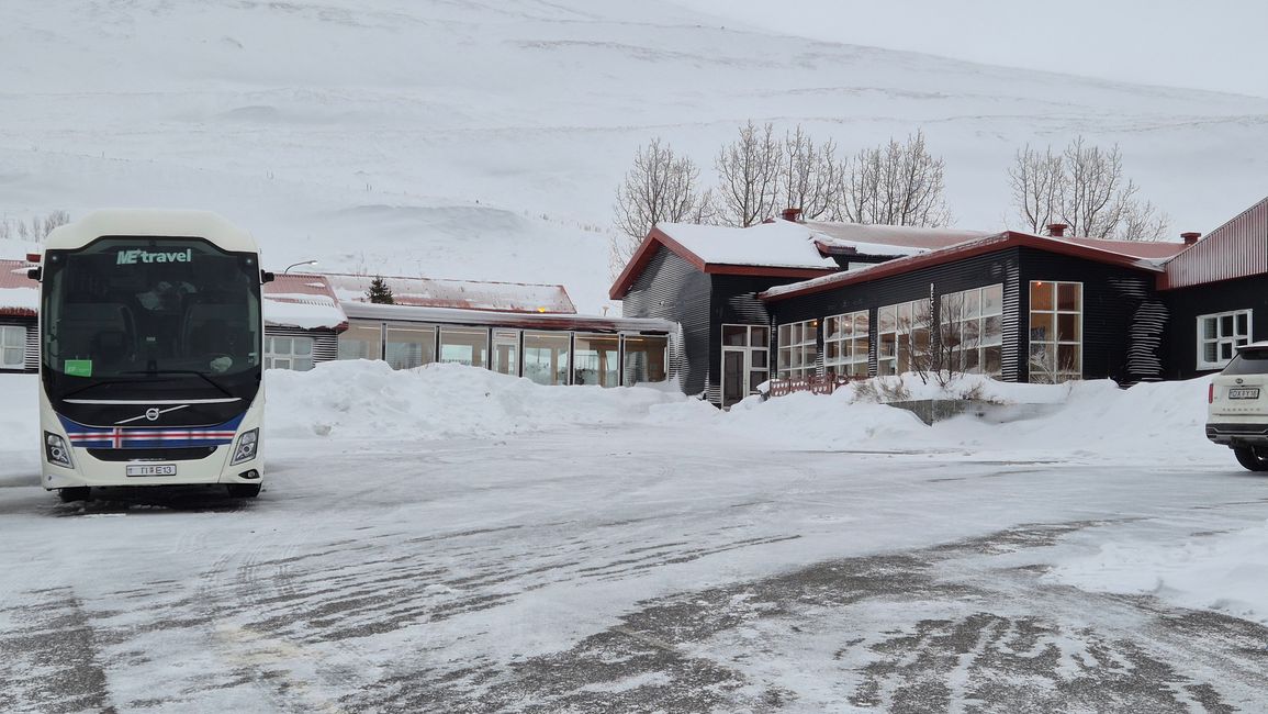 # Zwischen Schneesturm und Hot Tub – Ein wilder Roadtrip nach Akureyri ❄️