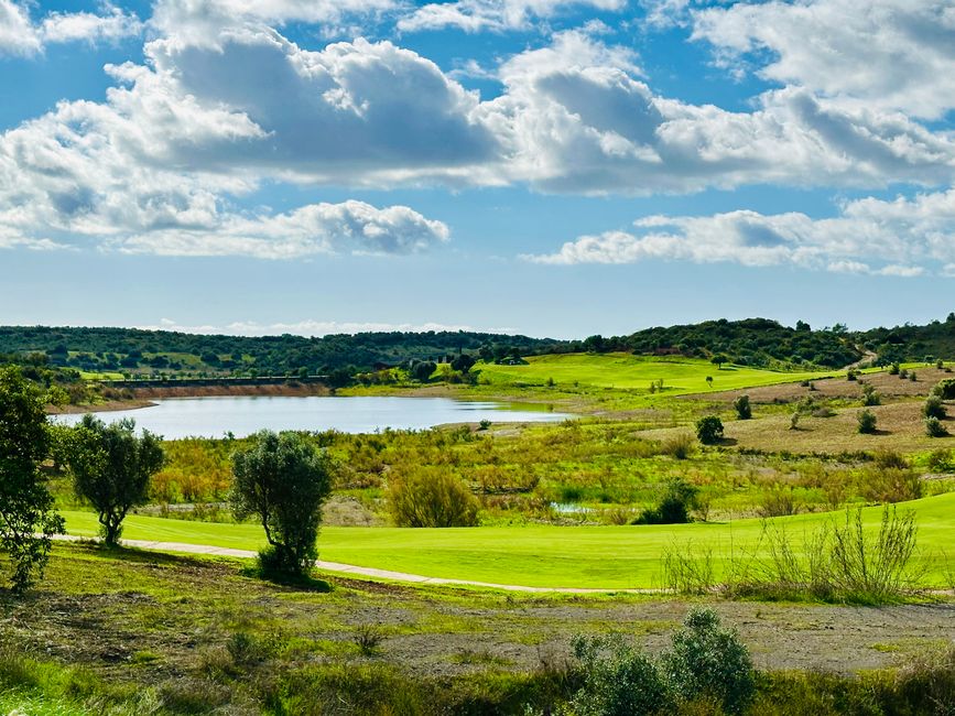 Golfen im Álamos Golf – Natur, Herausforderung und Entspannung