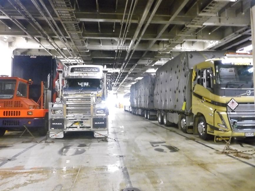 Passando i grossi camion 