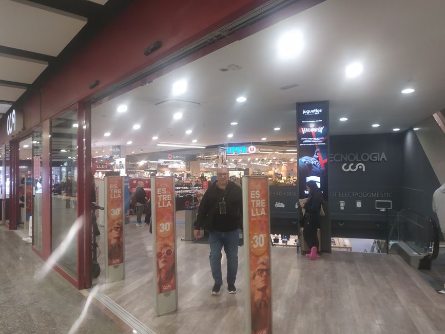 Fotos del Centro Comercial CCA (Centre Comercial Andorrà) + Super U de Andorra la Vella