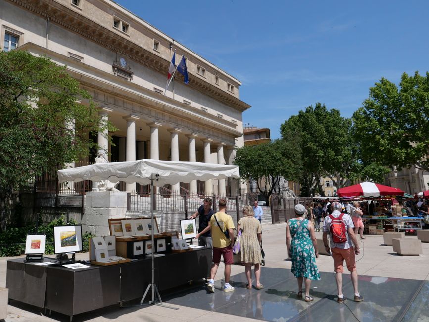 Justizpalast in Aix-en-Provence mit Markt 