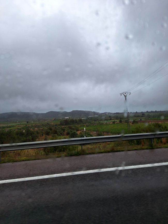 La terre aride a désespérément besoin d'eau