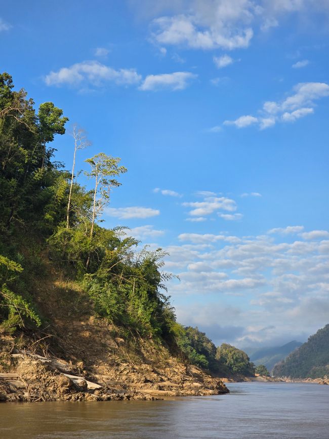 Auf dem Mekong von Luang Prabang nach Ban Houayxay