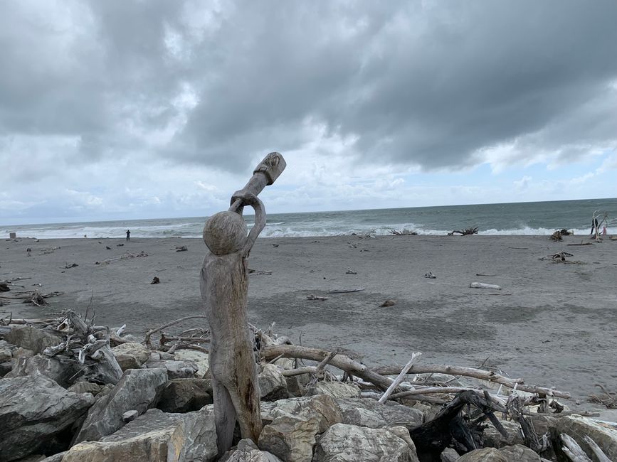 13_LONDONDARRY ROCK AND HOKITIKA
