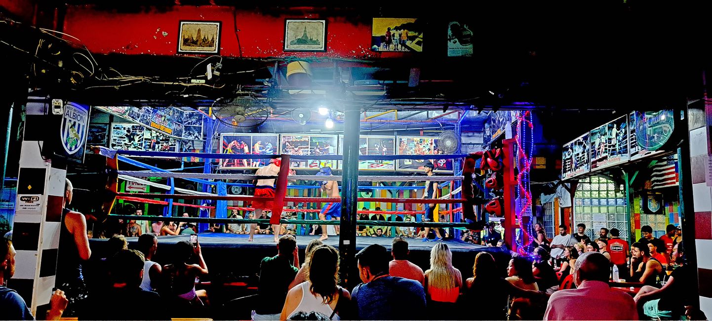Koh Phi Phi - When the hotel becomes a boxing club