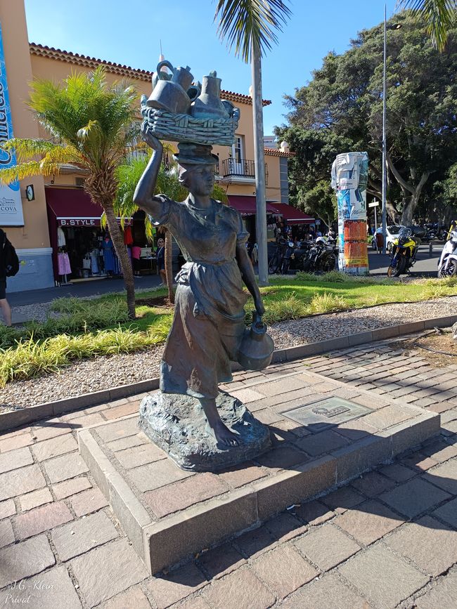 "Lechera Canaria" (Kanarische Milchfrau)