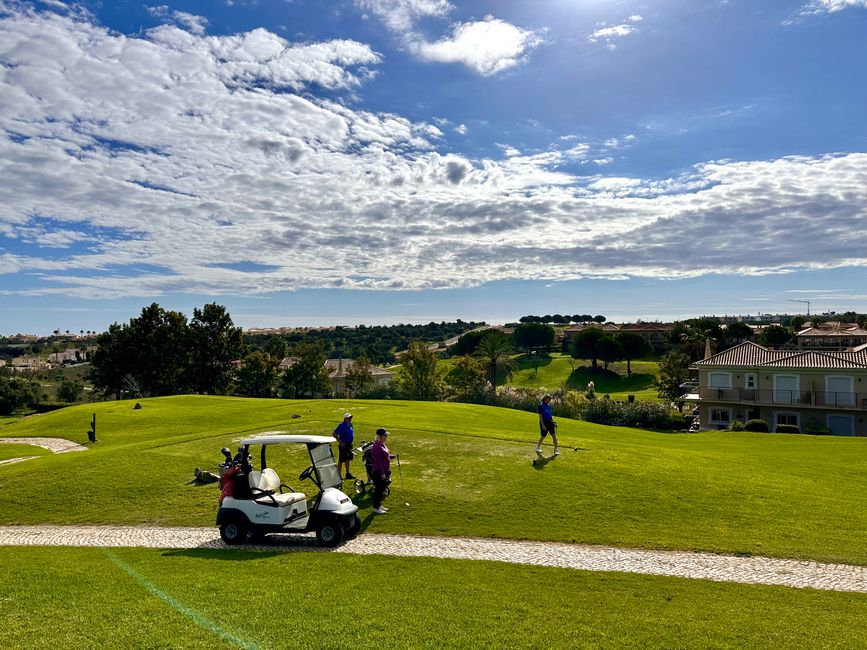 Ein perfekter Tag im Boavista Golf in Lagos