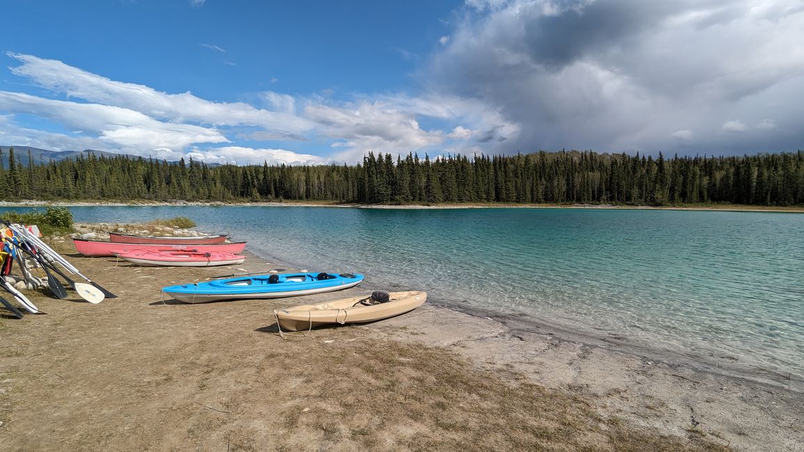 Boya Lake Campground